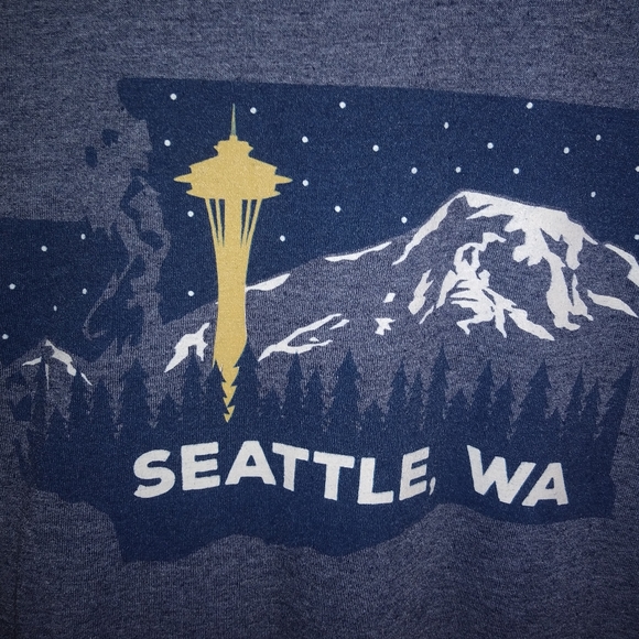 Seattle WA Space Needle Graphic T-Shirt - Picture 2 of 3